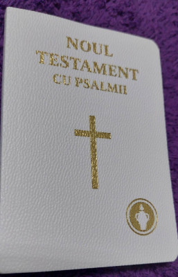 Carte de buzunar,NOUL TESTAMENT CU PSALMI al domnului nostru ISUS HRISTOS,2011 foto