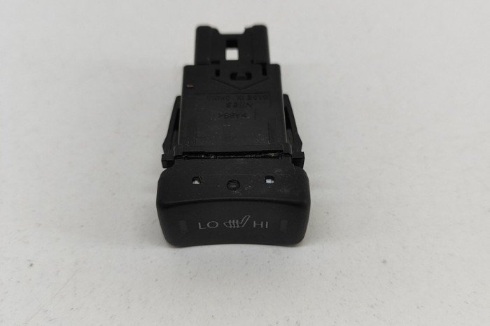 Comutator &icirc;ncălzire scaun SUZUKI SX4 S-Cross JYB 2023 OEM: 37850-61M00 26681051