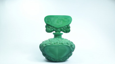 f Sticla veche de parfum in stare perfecta, Art Deco, culoare malachit / jad foto