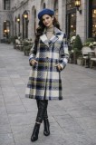 Palton dama elegant in carouri, cu nasturi si buzunare laterale