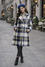 Palton dama elegant in carouri, cu nasturi si buzunare laterale