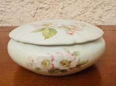CASETA DIN PORTELAN FIN- MARCAJ LIMOGES FRANCE D12CM