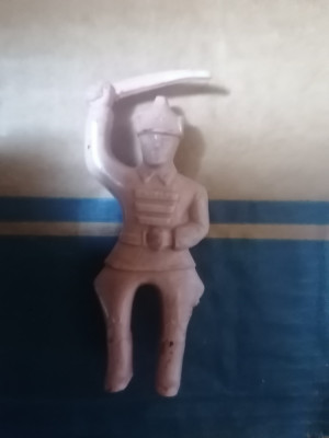 FIGURINA VECHE ROMANEASCA - CAVALER foto