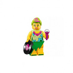 The LEGO? Movie 2 Minifigurina - Hula Lula 7102307 foto