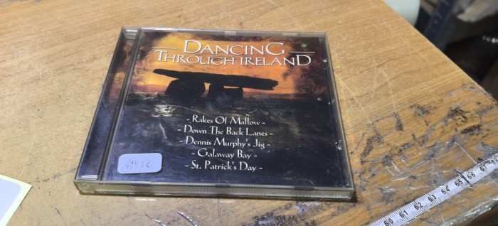 CD Audio Dancing Throuch Ireland &#039;A8956