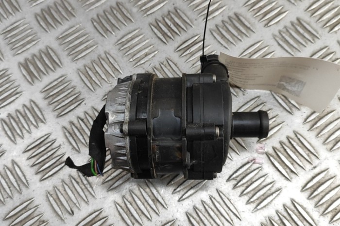 Pompa de apa auxiliara AUDI A3 Sportback 8VA, 8VF 2016 OEM: 04L965567,0392024003 30826025