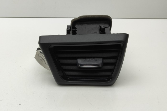 Gura de ventilație planșa de bord NISSAN LEAF ZE1 2018 OEM: 68761-5S0AB,EA83-5212-100 30293384