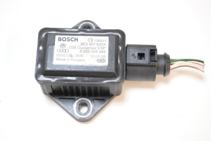 Senzor de accelerație VW PHAETON 3D_ 2005 OEM: 8E0907637A 2250623