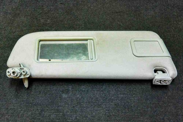 Parasolar dreapta AUDI A8 D3 4E2, 4E8 2005 OEM: 4E0857552 1851466