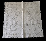FATA DE MASA VINTAGE DIN BUMBAC CU MODEL BRODERIE SPARTA SI BRIDE