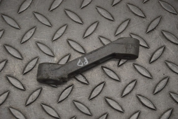 Suport motor spate RENAULT TRAFIC III Minibus / passenger JG_ 2021 OEM: 112535106R,93863673 20688622