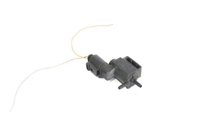 Supapa solenoid AUDI A4 8K2, B8 2015 OEM: 037906283C 10011098