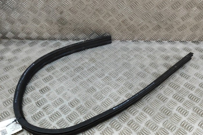 Garnitura de cauciuc motor AUDI A4 Avant 8W2, B9 2023 OEM: 8W0823723A 24925016