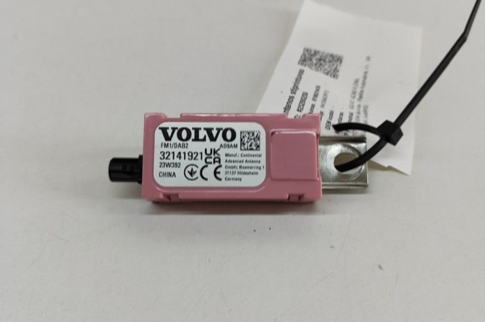 Amplificator de antena VOLVO XC60 II 246 2024 OEM: 32141921 25290259