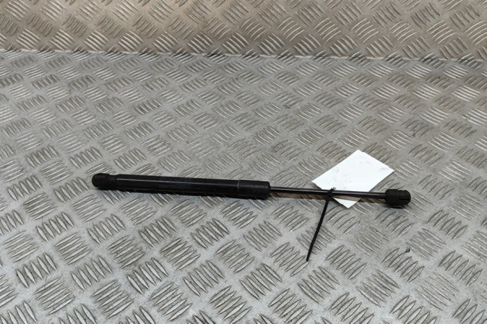 Amortizor capota dreapta față SKODA SUPERB III 3V3 2016 OEM: 3V0823359 29502004