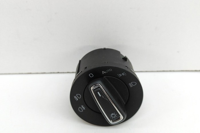 SKODA SCALA 2021 OEM: 3V0941431 SKU: 23991165