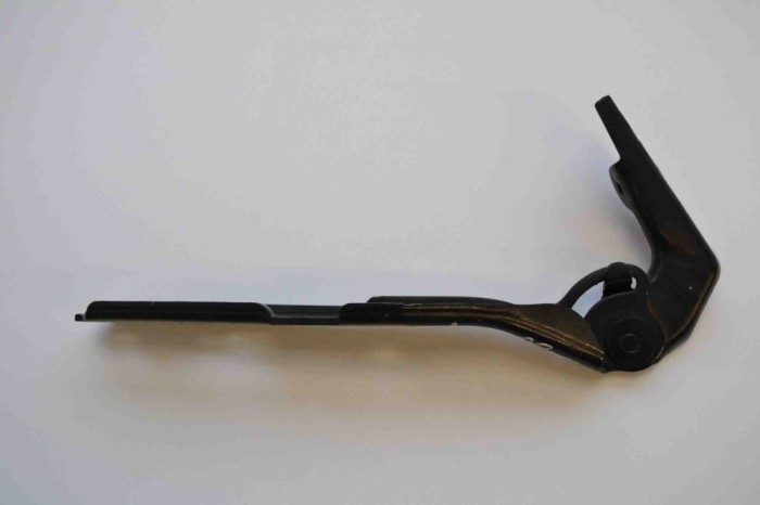 Balama capota st&acirc;nga față AUDI A4 8EC, B7 2007 OEM: 8E0823301E 1773501