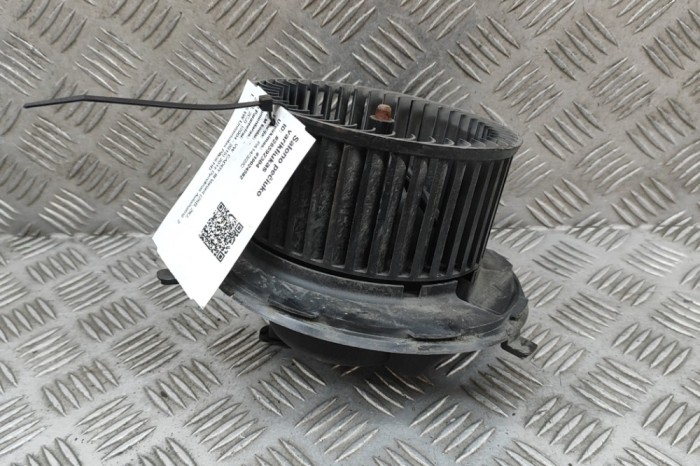 Ventilator aeroterma VW CADDY III Variant 2KB, 2KJ, 2CB, 2CJ 2014 OEM: 1K1819015E 28592304