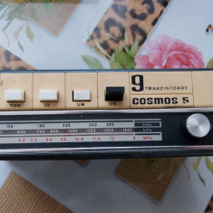 RADIO COSMOS 5 TEHNOTON , 9 TRANZISTOARE , NU FUNCTIONEAZA .