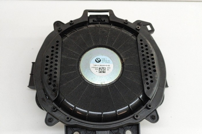 Subwoofer podea st&acirc;nga BMW X5 G05 2019 OEM: 2622515 | 26553407