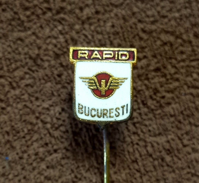 Insigna fotbal - RAPID BUCURESTI (varianta 2)