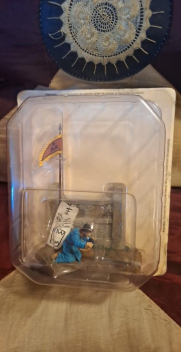 Diorama cu un chinez ingrijind un mormant 1:32