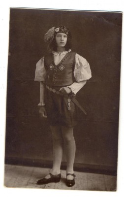 AD 1728 C.P.VECHE- TANAR IN TINUTA DE EPOCA SAU DE TEATRU -1926 -MESAJ IN SLAVA foto
