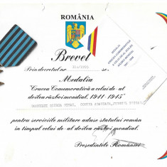 MEDALIA "CRUCEA COMEMORATIVA A WW2" CU BREVET SEMNAT DE EMIL CONSTANTINESCU