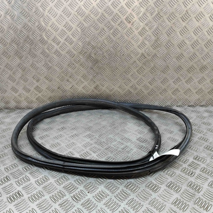 Garnitura ușă dreapta spate VW AMAROK 2H_, S1B 2016 OEM: 2H7839911H