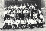 A3683N Eleve &icirc;n uniformă Straja Țării și profesoare de la Liceul Oltea Doamna, 1939, Cernăuți