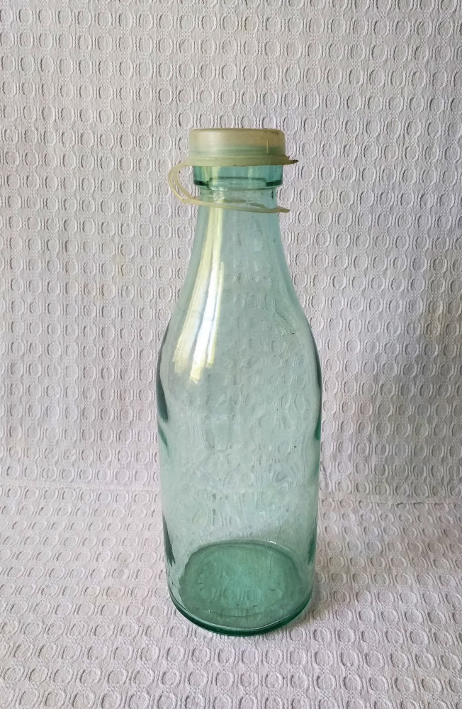 Sticla de lapte din perioada comunista cu capac, sticla veche de colectie |  arhiva Okazii.ro