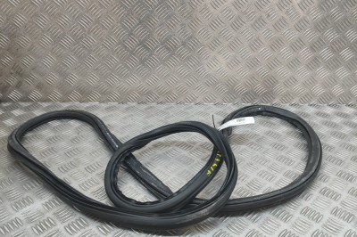 Garnitura ușă st&amp;acirc;nga față SKODA OCTAVIA IV Combi NX5 2024 OEM: 5E3867365B | 29012954 foto