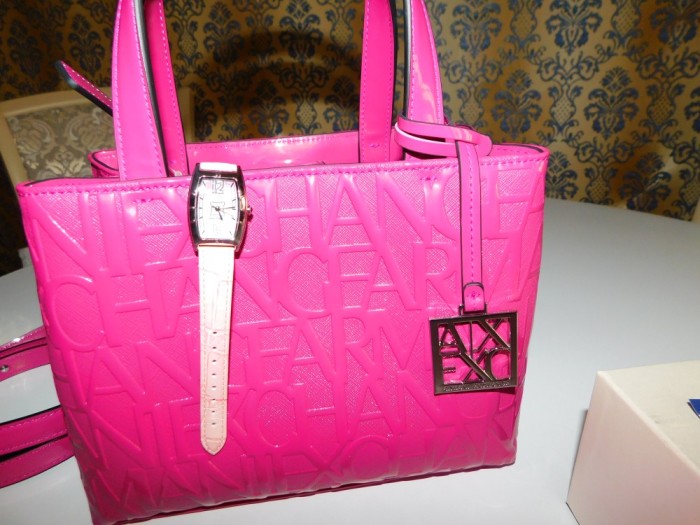 Armani exchange , poseta noua superba , cadou ceas nou Laura Biagiotti