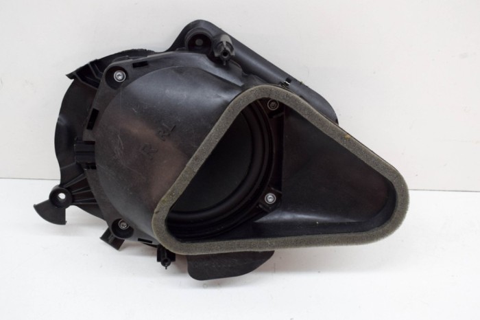 Difuzor ușă dreapta spate BMW i3 I01 2018 OEM: 9267416 13970928