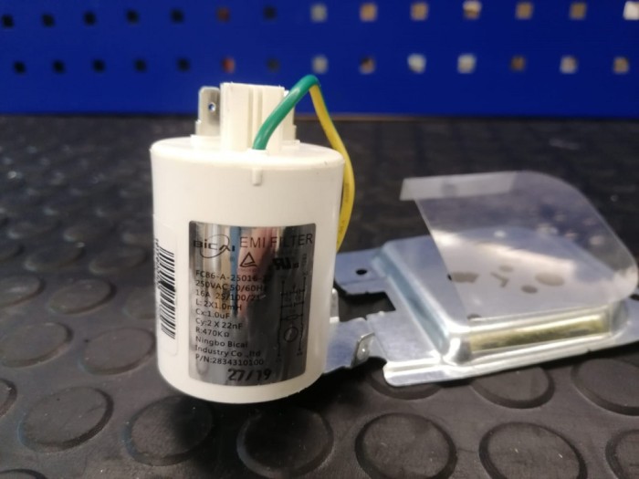 Condensator , diltru deparazitare masina de spalat Beko Arctic 2834310100 / C127