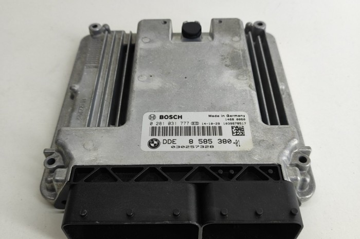 Unitate de control motor BMW 5 Touring F11 2015 OEM: 8585380,0281031777 23307487