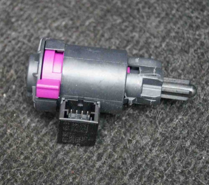 Alt modul de control AUDI A5 Cabrio 8F7 2012 OEM: 4F0945459B 2158856