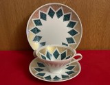 SET DE MIC DEJUN DIN PORTELAN FIN, CU MARCAJ LICHTE FINE CHINA MADE IN GDR