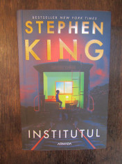 INSTITUTUL - STEPHEN KING foto