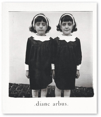 Diane Arbus: An Aperture Monograph: Fortieth-Anniversary Edition foto