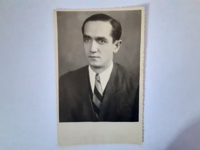 Fotografie tip CP cu bărbat 4 foto