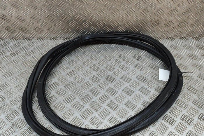 Garnitura ușă st&acirc;nga spate VW T-ROC A11 2023 OEM: 2GA867913B | 25608030