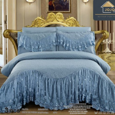 Cuvertura pat dublu 3 piese Bumbac Finet 220x280cm cu volanase si broderie Jojo Home Bleu