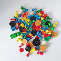 Lot mare pioni lemn si plastic, cca 2.5cm