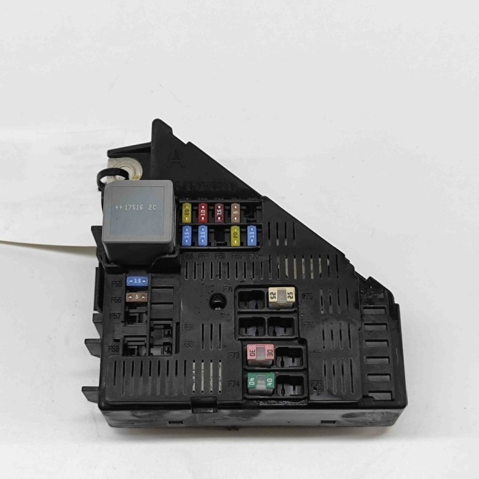 Modul panou de siguranțe VOLVO V90 II 2018 OEM: 31473569