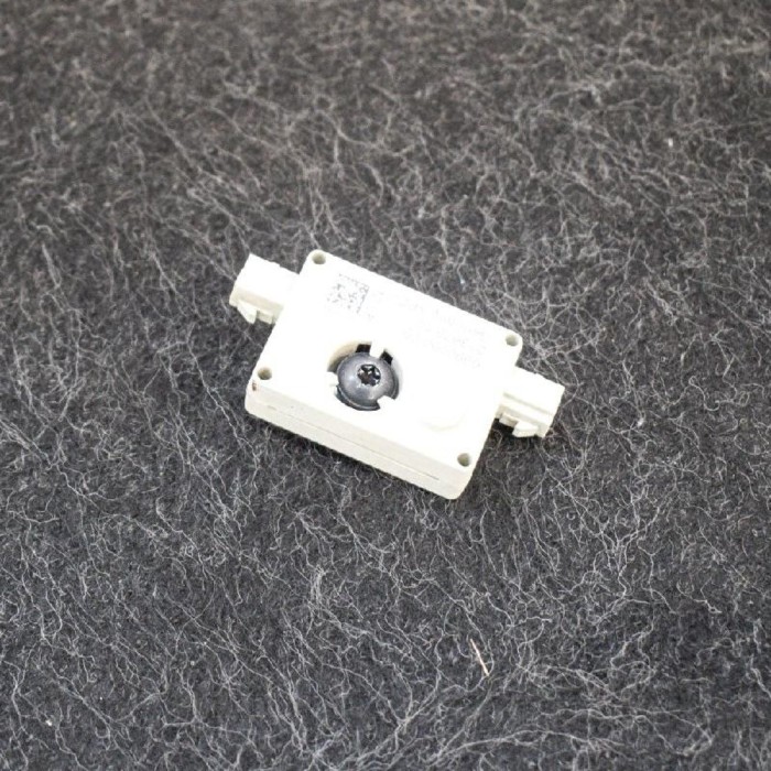 Amplificator de antena BMW 3 E90 2009 OEM: 6990090 3134026