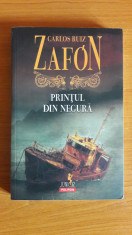 PRINTUL DIN NEGURA de CARLOS RUIZ ZAFON, 2011 foto