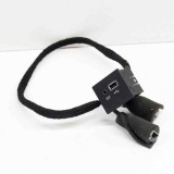 Port USB AUX Maserati Ghibli M157 2016 OEM 670009770 Original