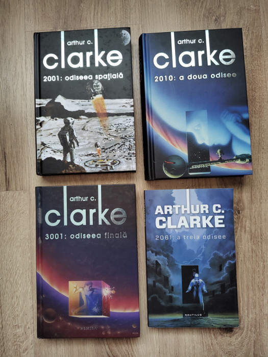 Arthur C Clarke &ndash; ciclul Odiseea Spatiala (4 vol) - editie cartonata 300 Editura