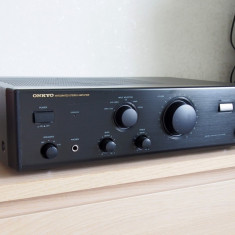 Amplificator Onkyo A-8820 , Functioneaza .